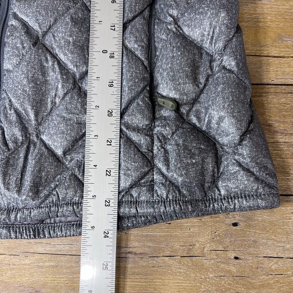 32 Degrees Heat Sz XS Women’s Ultra-Light Jacket  Used on Gray Color - Picture 10 of 13